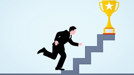 Mand jagter trofæ Mand jagter trofæ