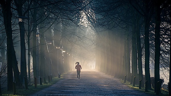 Kvinde løber Kvinde løber